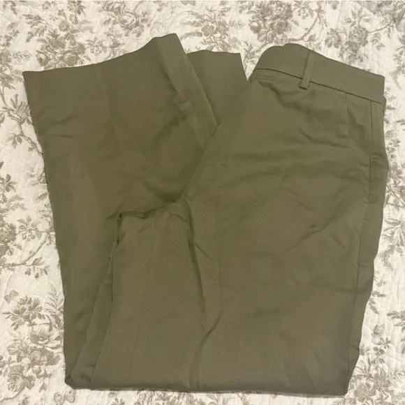 Banana Republic Seahaven Straight Italian Cotton-Linen Pant - Picture 3 of 9